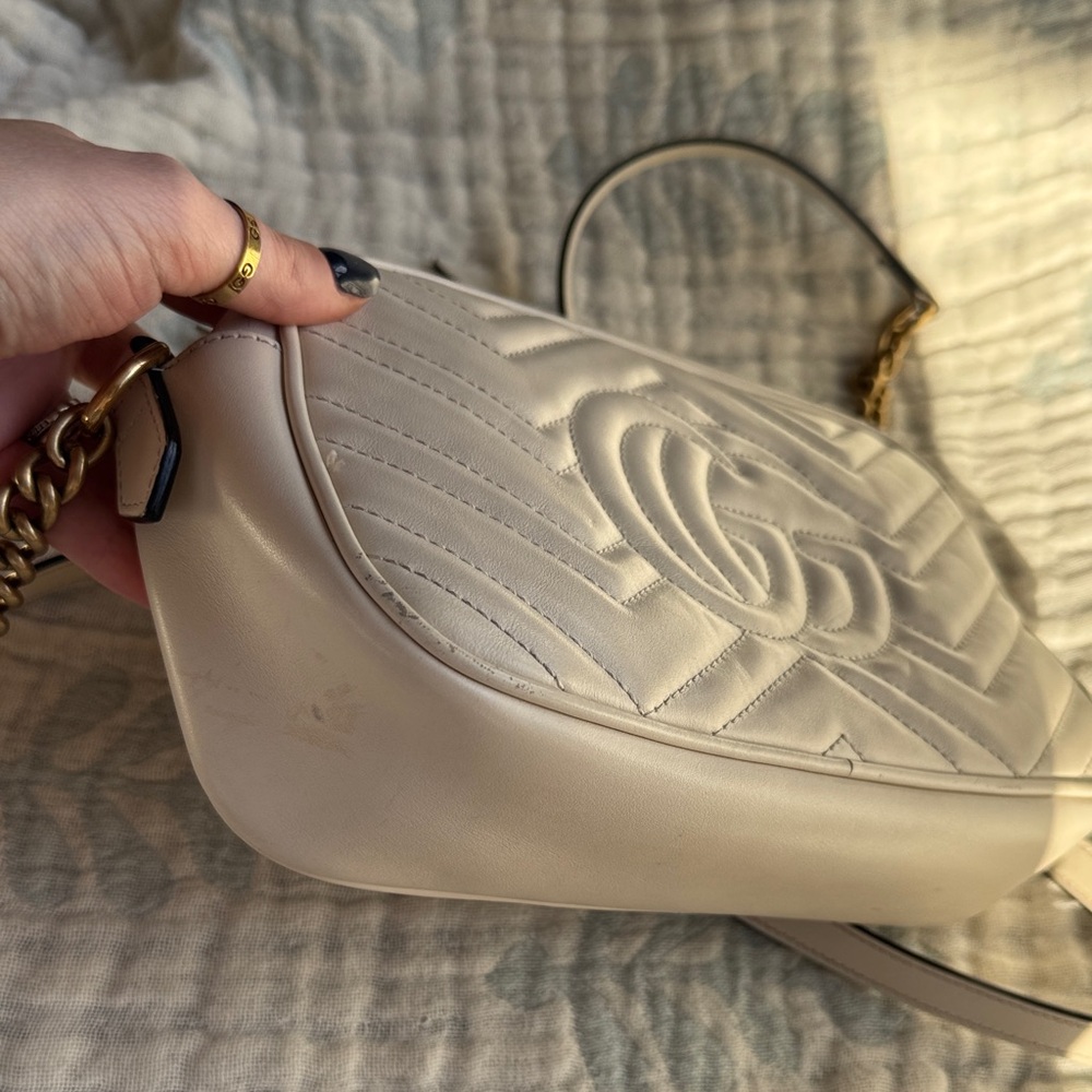 Gucci Beige Leather Crossbody with Gold Chain - Picture 8 of 14